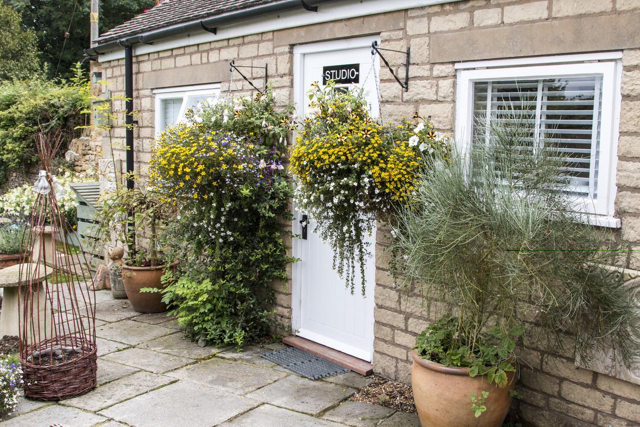 The Hollow Bottom Guiting Power Exterior photo